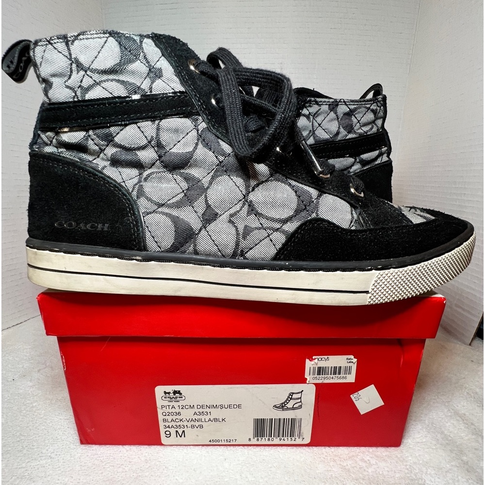 Beautiful Coach Pita Black Denim logo and Suede size 9.